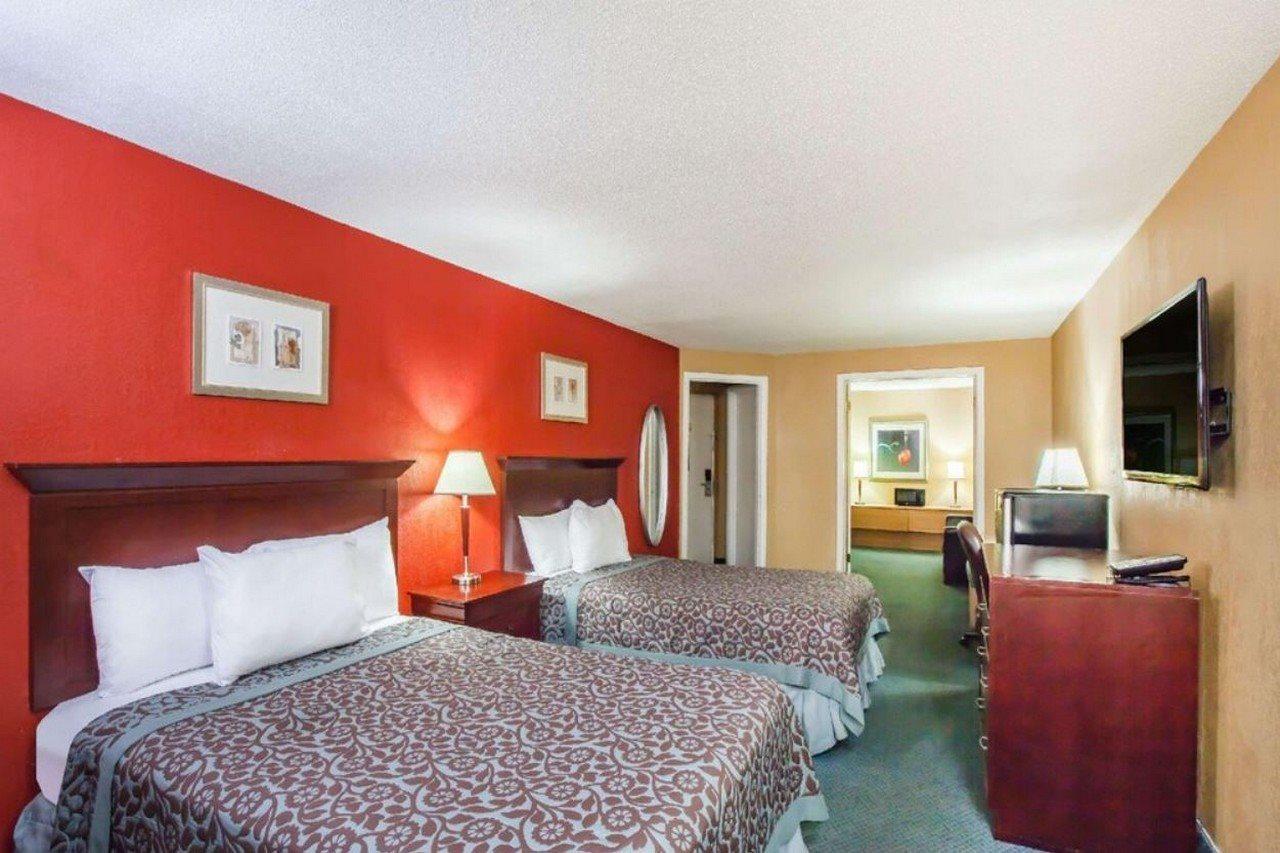 HOTEL DAYS INN BY WYNDHAM SAN ANTONIO ALAMO RIVERWALK SAN ANTONIO